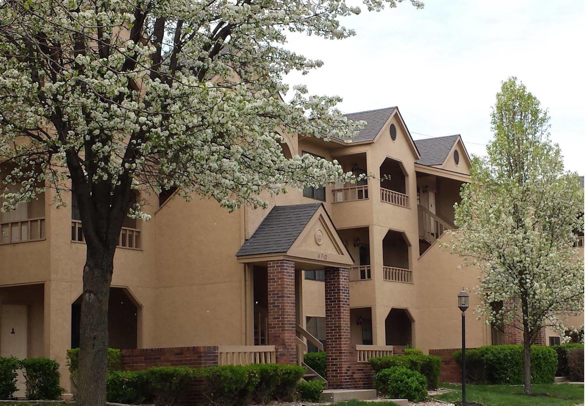 Condotels Lansing Exterior photo